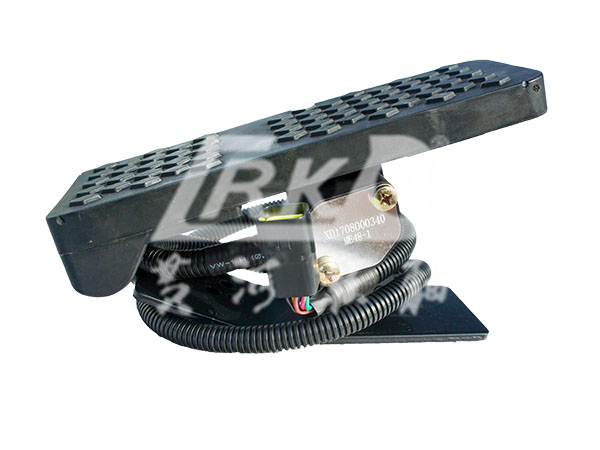 汽車(chē)電子油門(mén)加速器有用嗎？